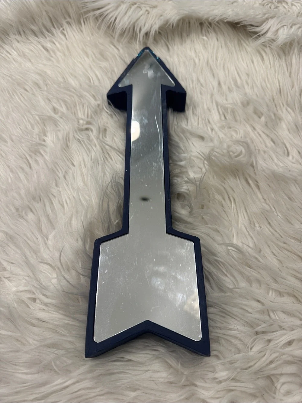 Decorative Arrow Wall Mirror in Navy Blue